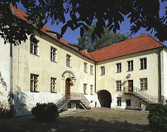 Zdjęcie przedstawia: Średniowieczny Pałac w Połczynie Zdrój